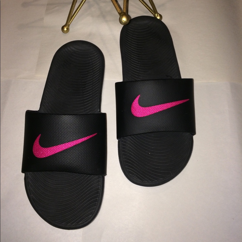Nike flip flop
